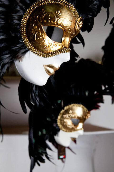 Piuma volto intero in papier mache | Wearable Venetian Masks